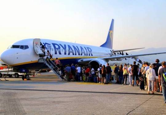  Ryanair з’єднає Краків і Варшаву з Україною